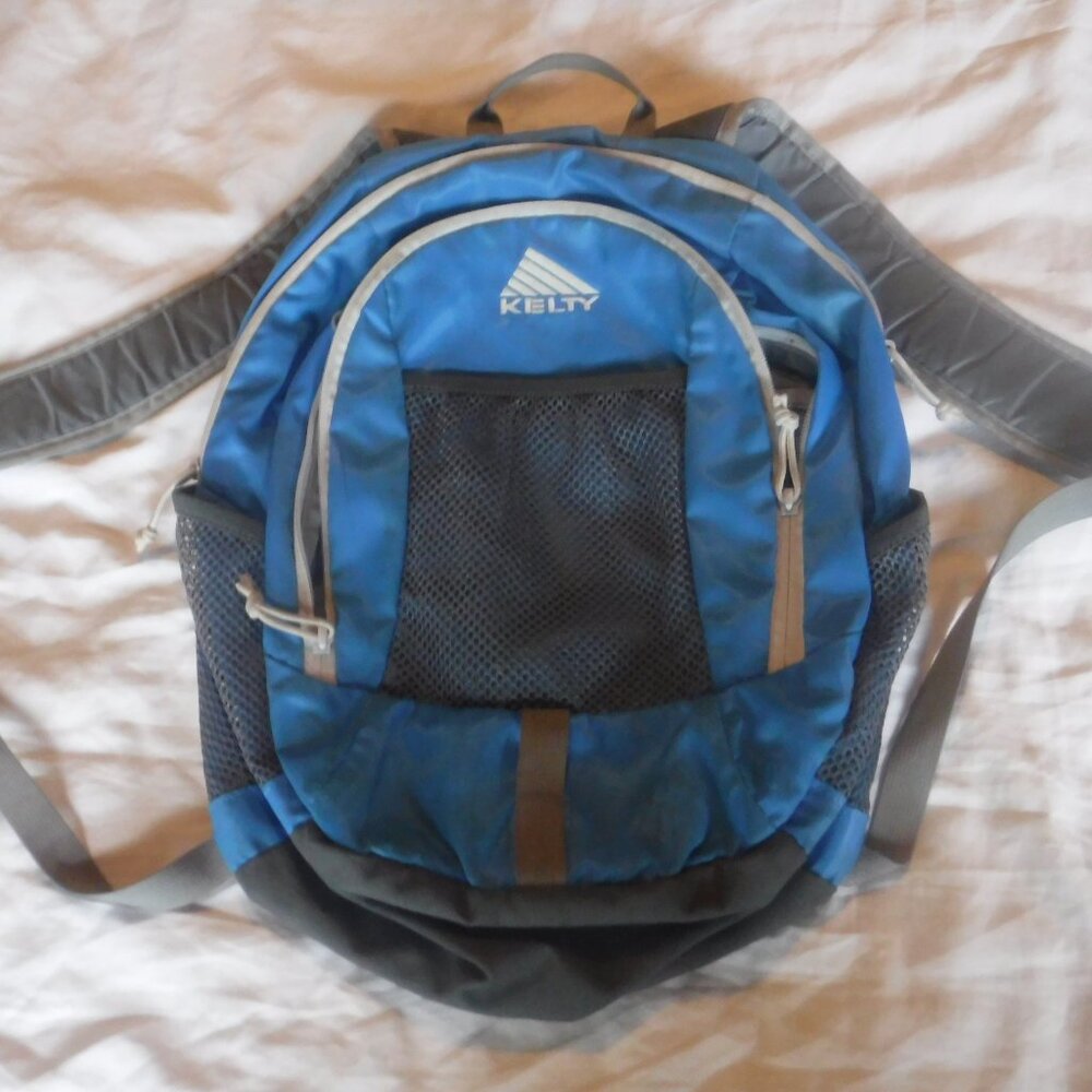 Kelty Blue Day BAck Pack Pre Owned